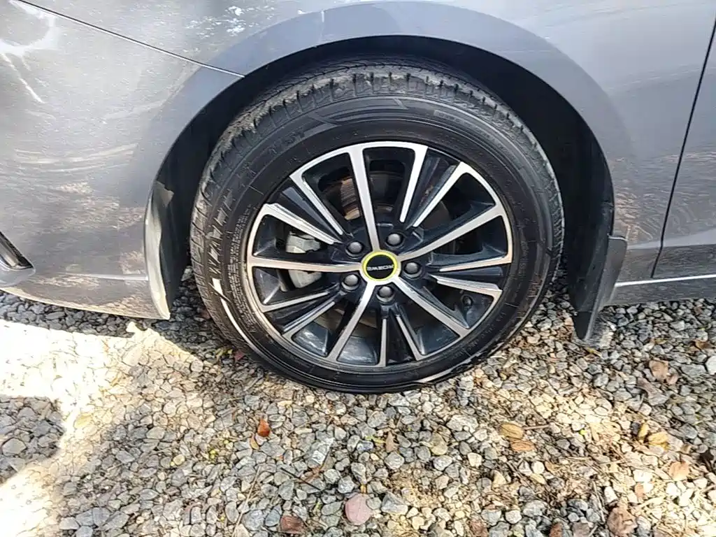 Roewe i5 — миниатюра 23