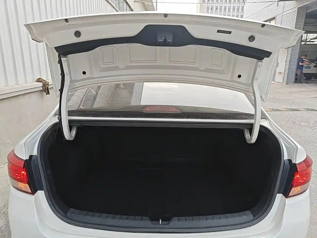 Kia K2 — миниатюра 19