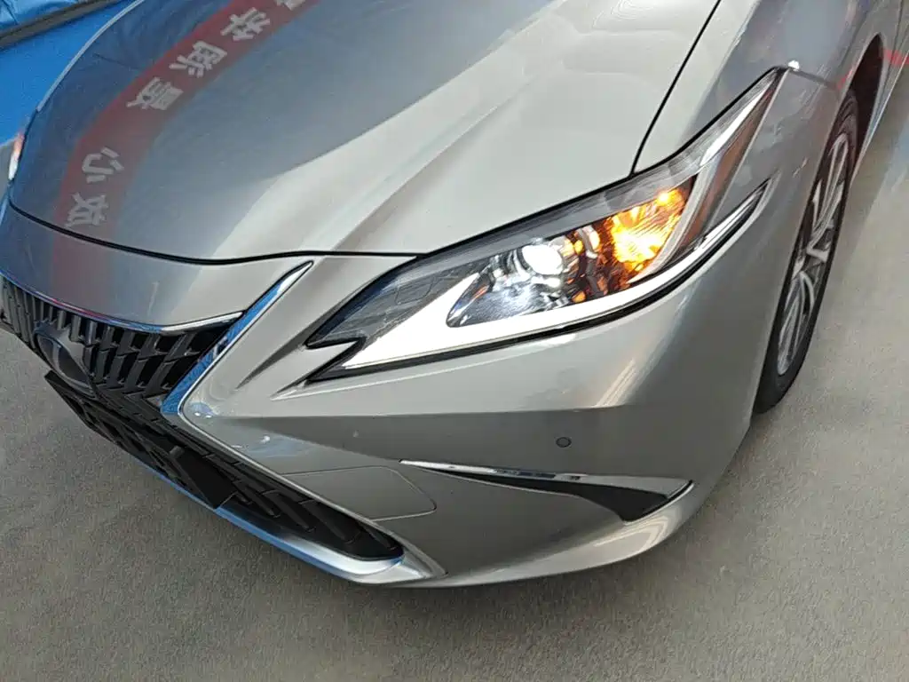 Lexus ES — миниатюра 24