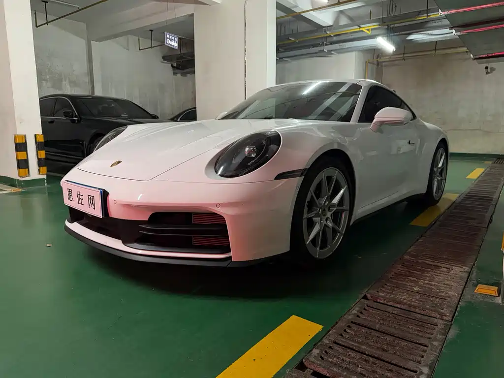 Porsche 911 2025