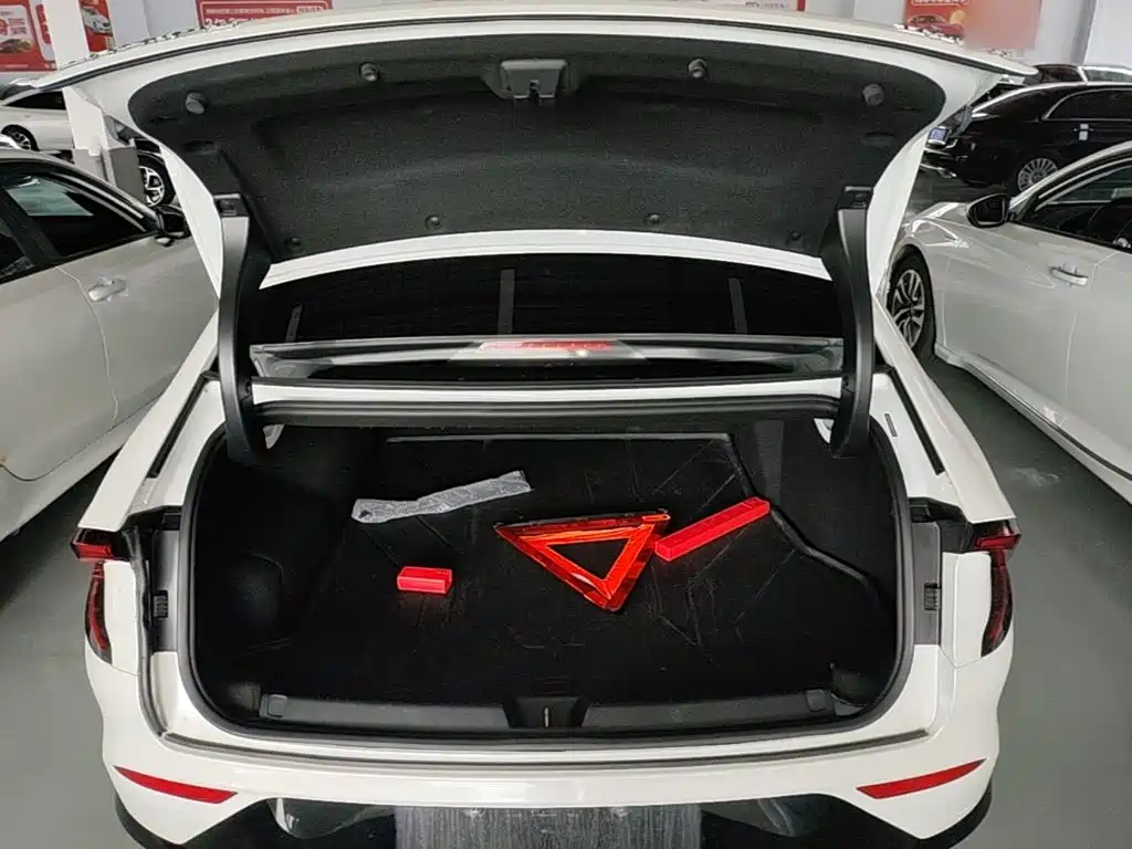 Wuling Xingguang — миниатюра 19