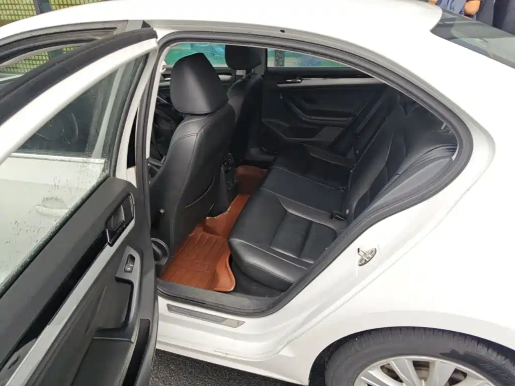 Volkswagen Sagitar — миниатюра 22