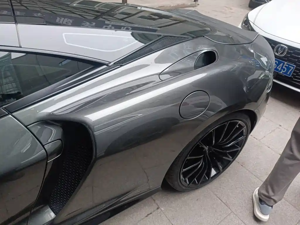 McLaren GT — миниатюра 7
