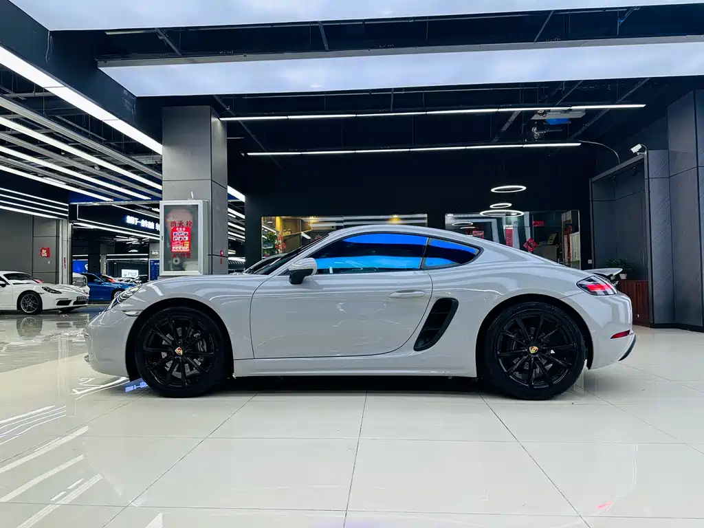 Porsche 718 2016 Cayman 2.0T