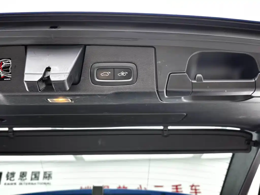 Volvo XC60 — миниатюра 16