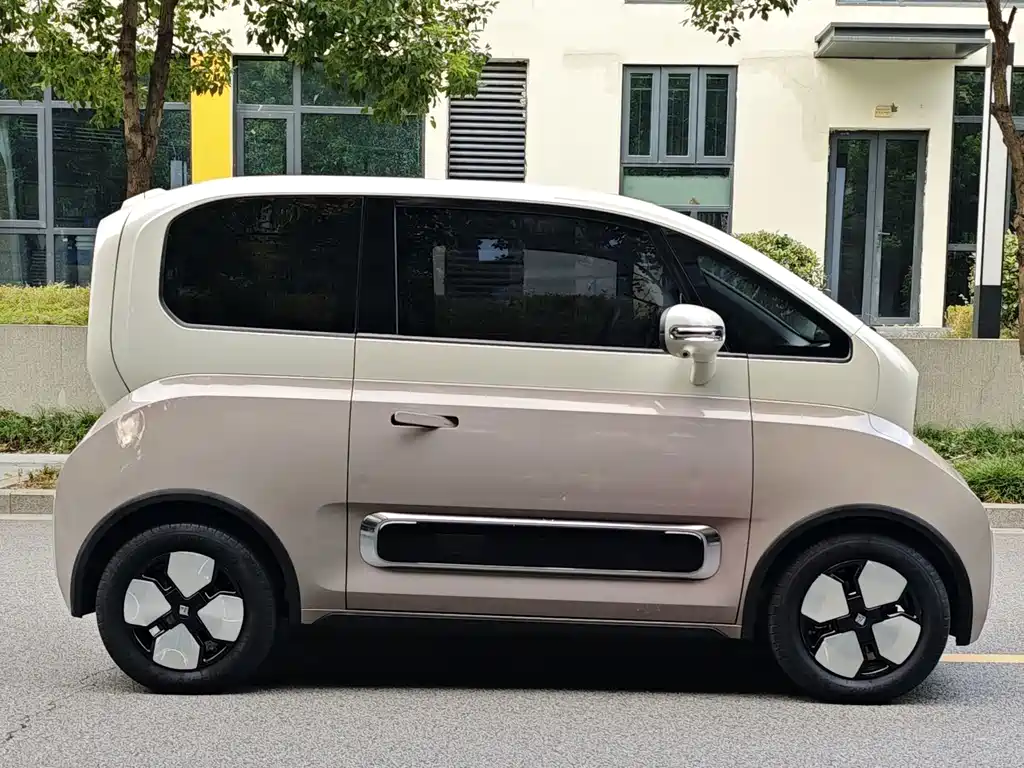 Baojun KiWi EV — миниатюра 6