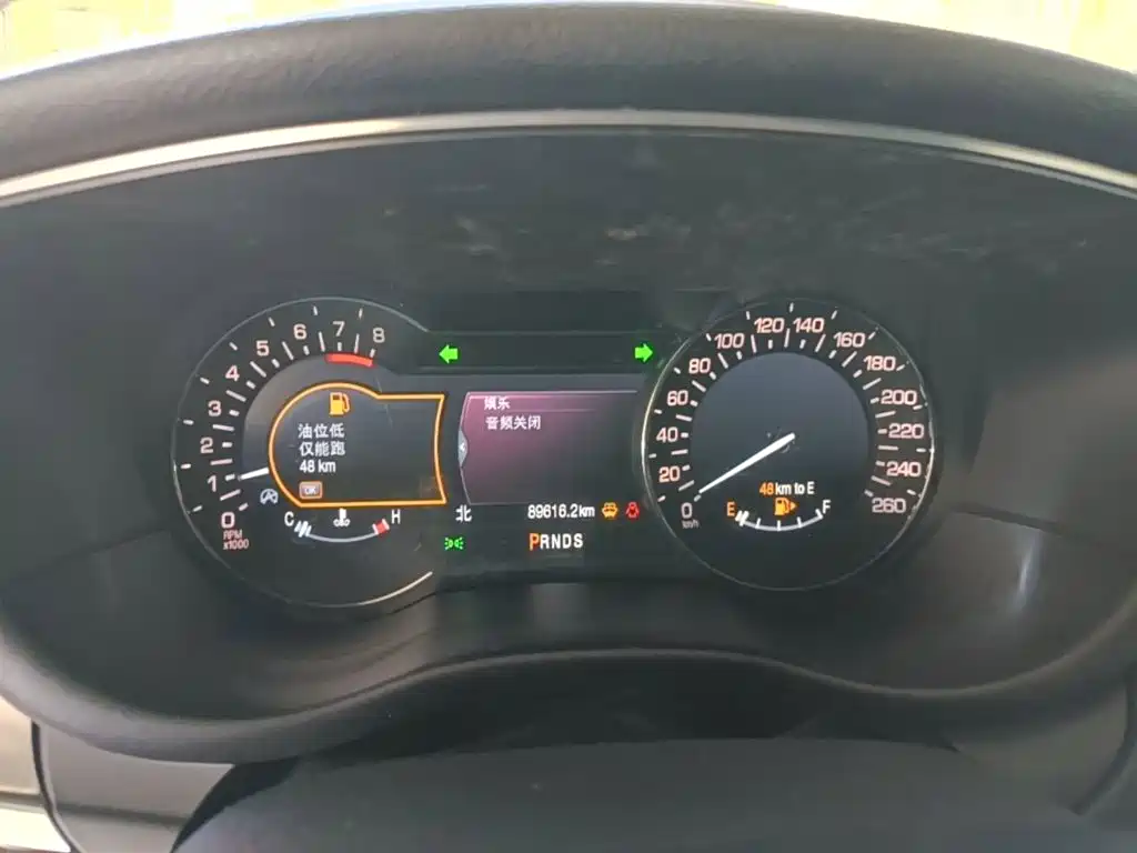Lincoln MKC — миниатюра 12
