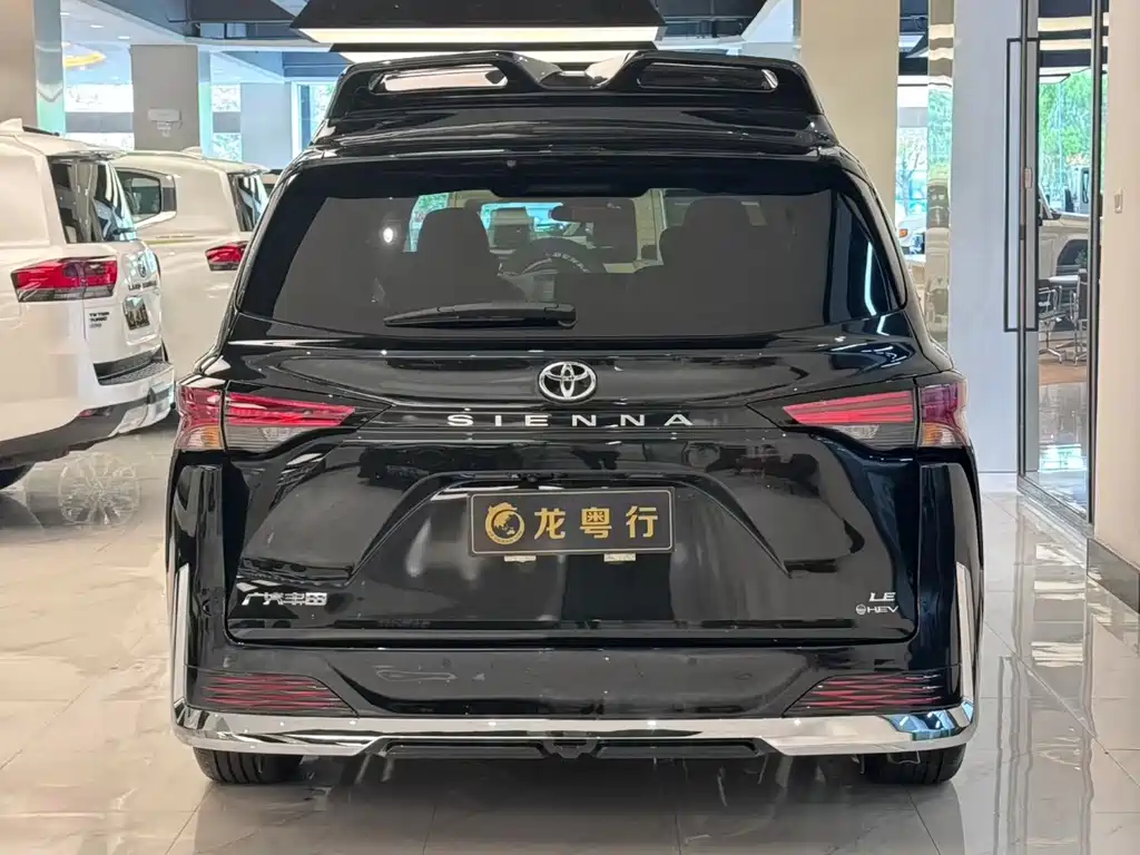Toyota Sienna — миниатюра 7