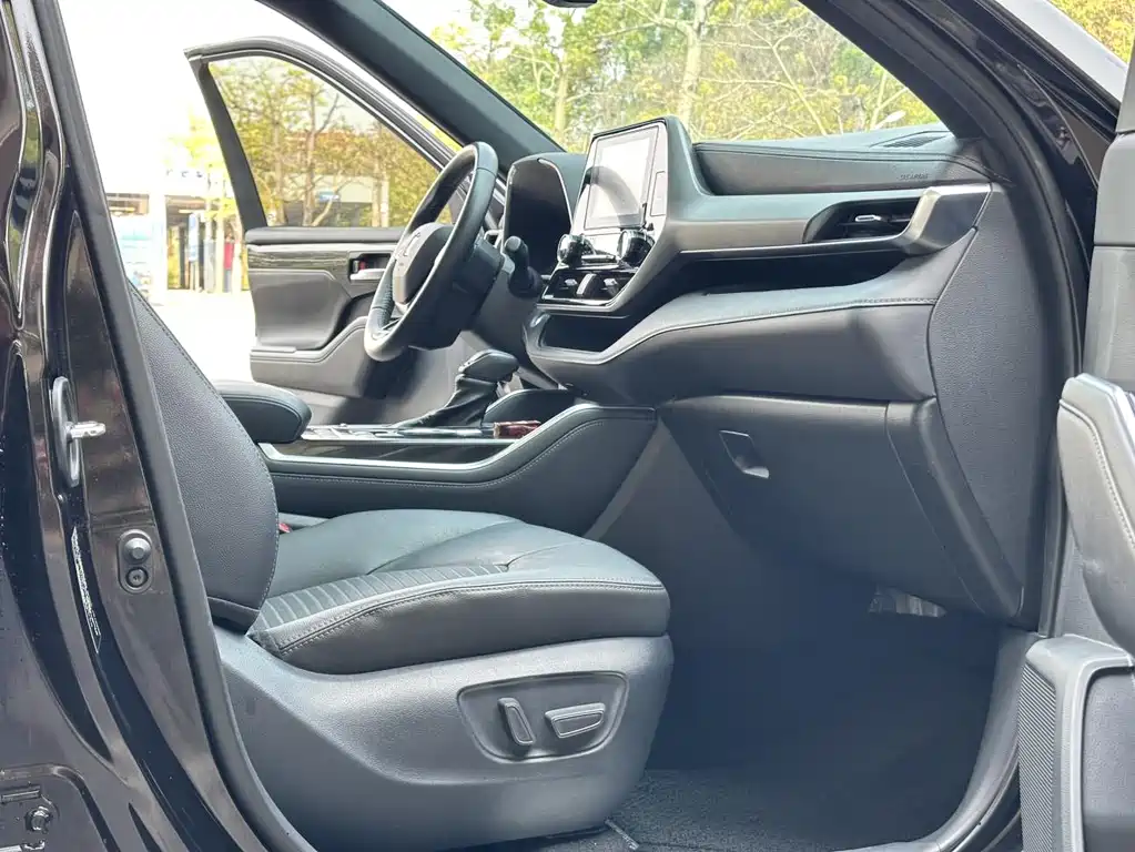 Toyota Crown Kluger 2021 2.5L HEV Luxury