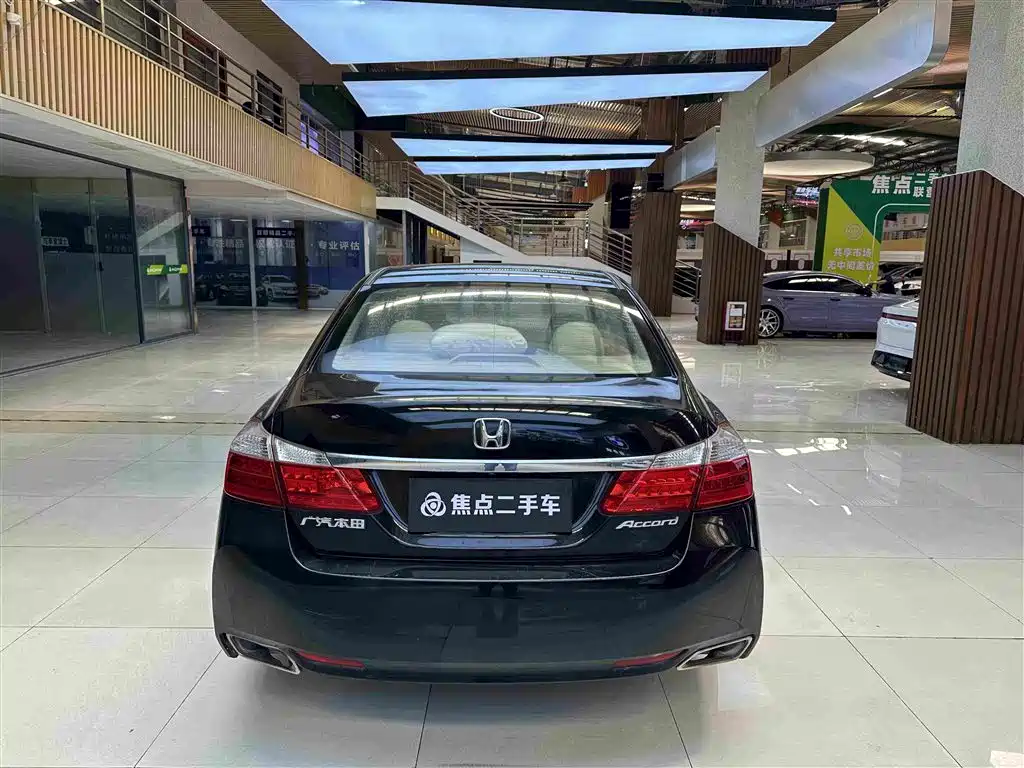 Honda Accord — миниатюра 8