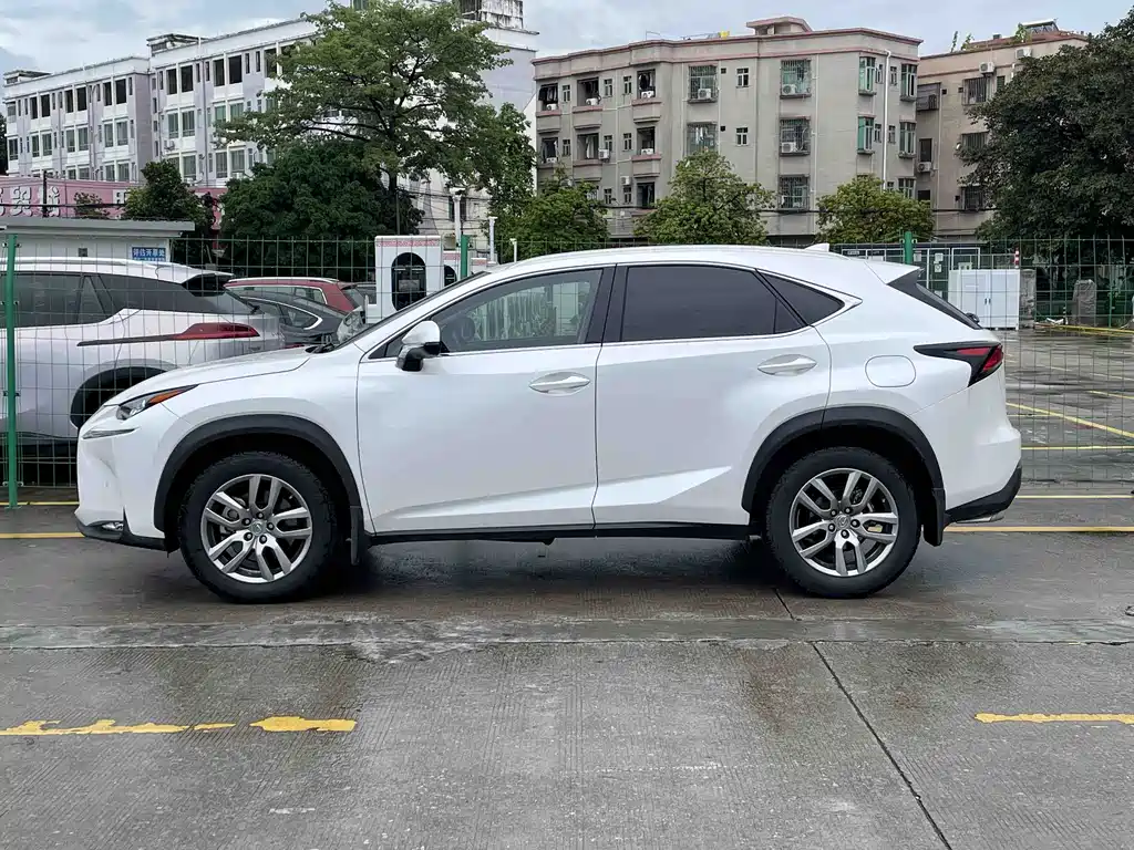 Lexus NX 2015 200t