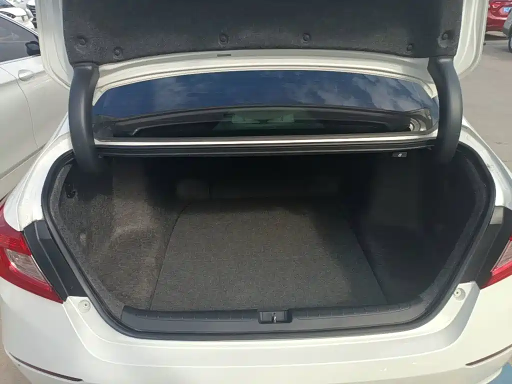Honda Accord — миниатюра 15