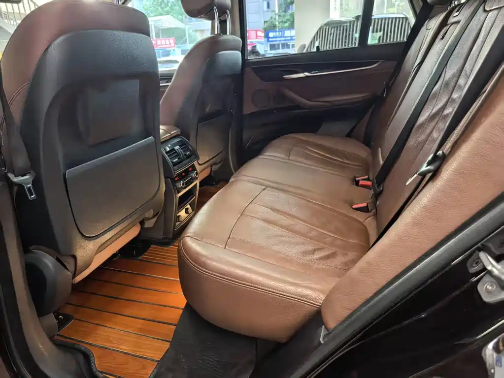 BMW X5 (Import) — миниатюра 16