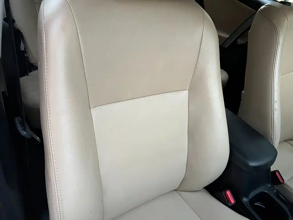 Toyota RAV4 — миниатюра 22