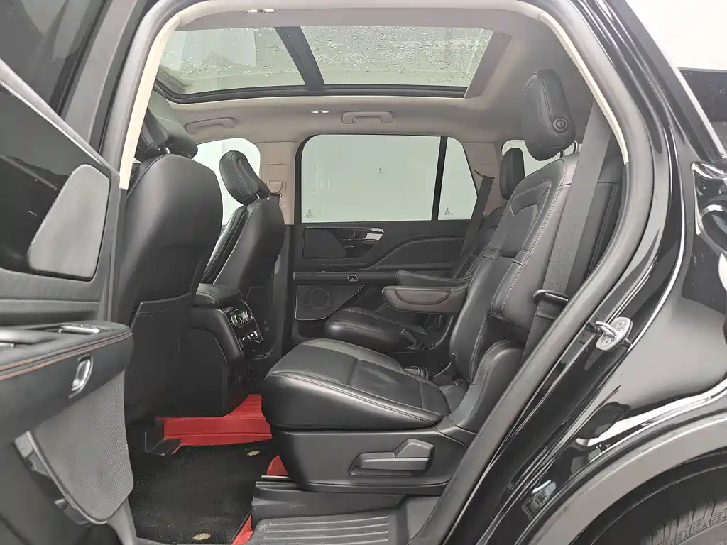 Lincoln Aviator — миниатюра 11