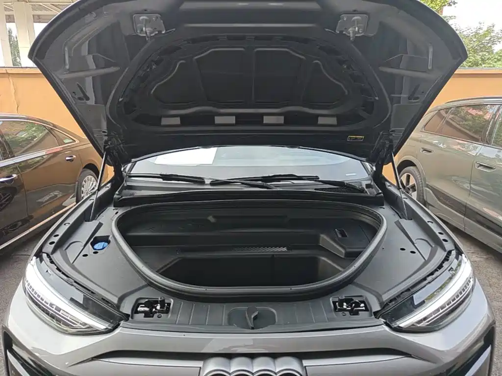 Audi Q6L e-tron — миниатюра 20