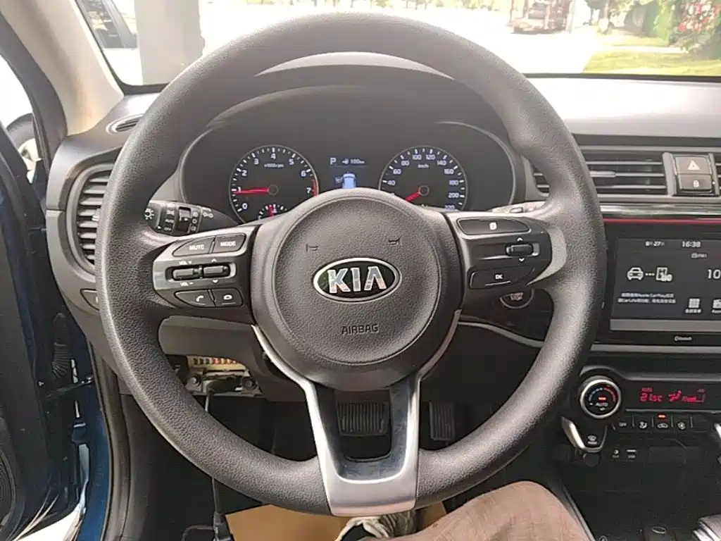 Kia KX Cross — миниатюра 11