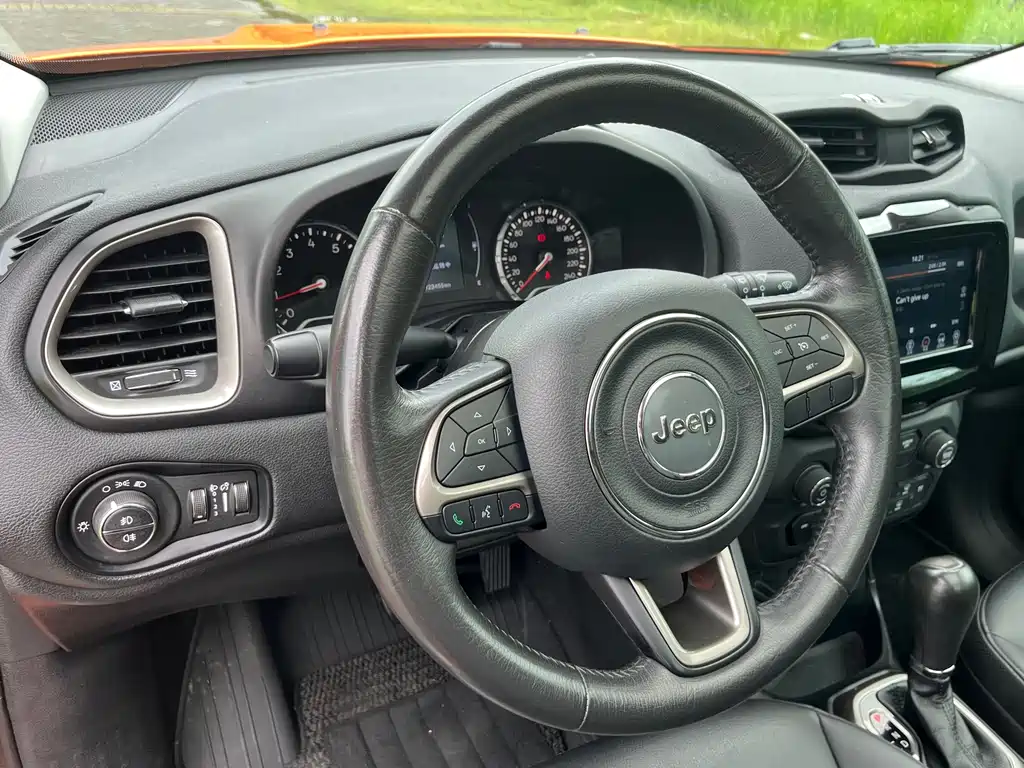 Jeep Renegade — миниатюра 11