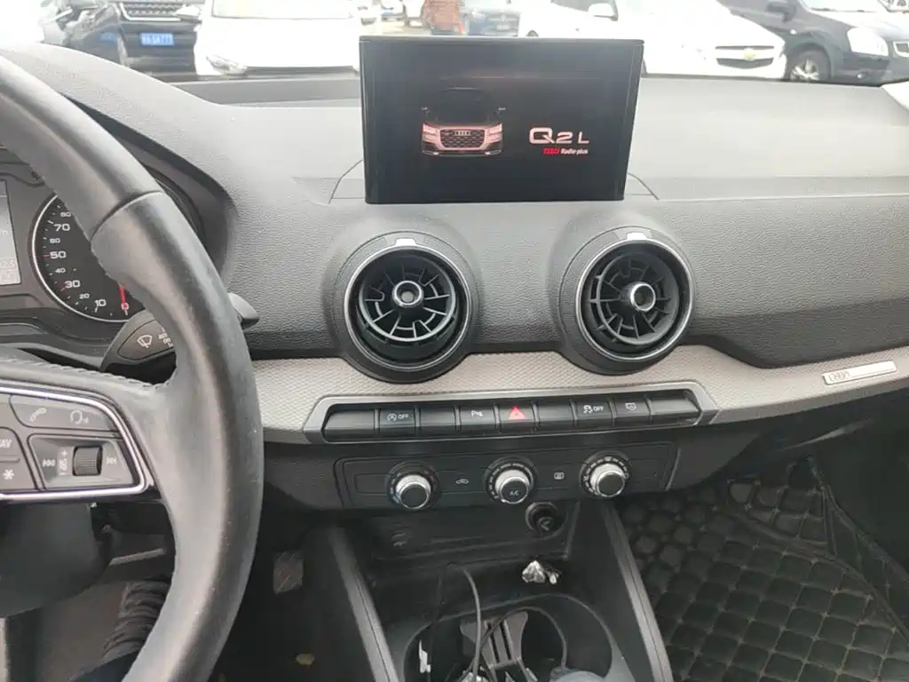 Audi Q2L — миниатюра 13