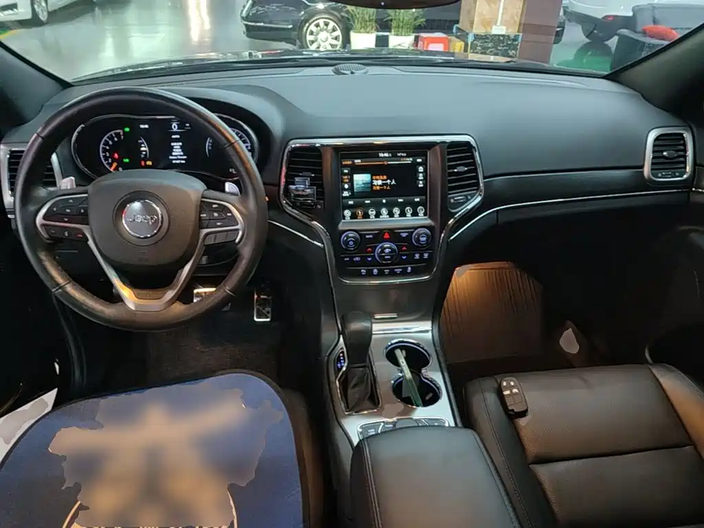 Jeep Grand Cherokee (Import) — миниатюра 10