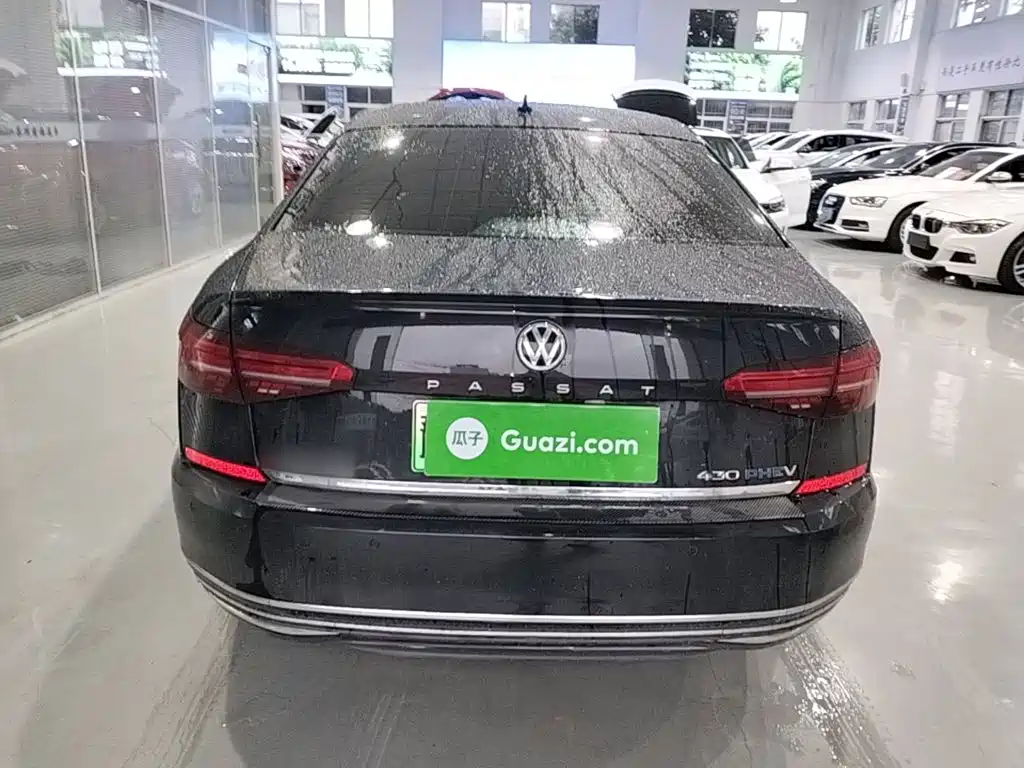 Volkswagen Passat PHEV — миниатюра 6