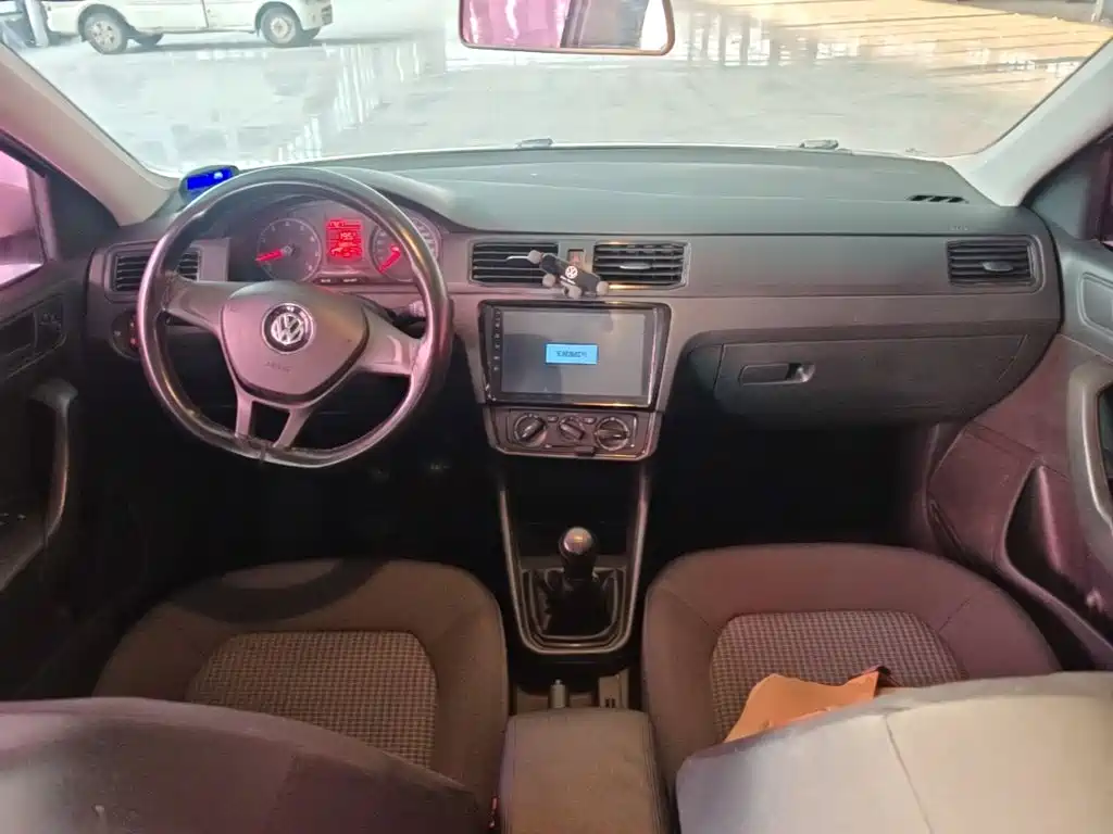 Volkswagen Santana — миниатюра 10