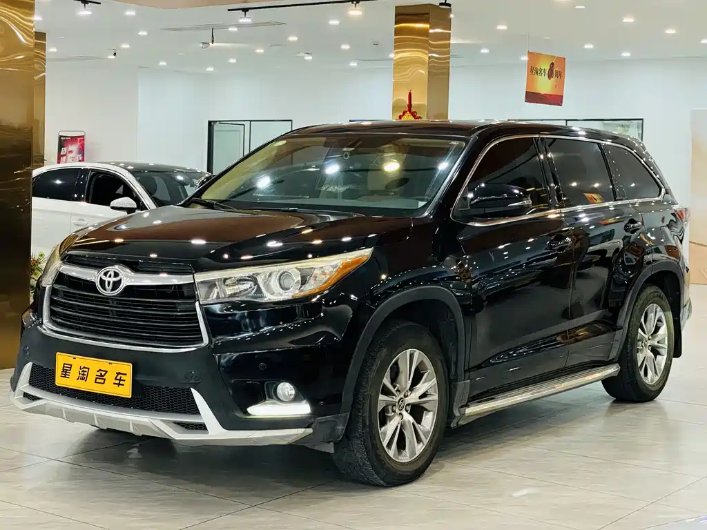 TOYOTA HIGHLANDER