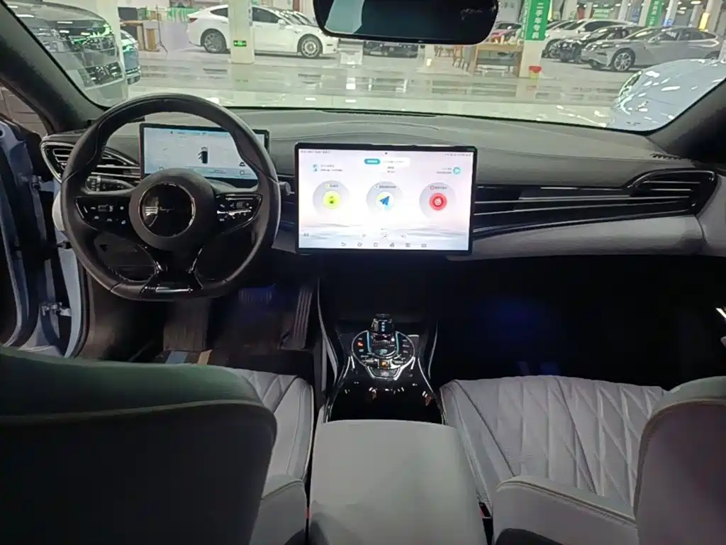 BYD Seal — миниатюра 10
