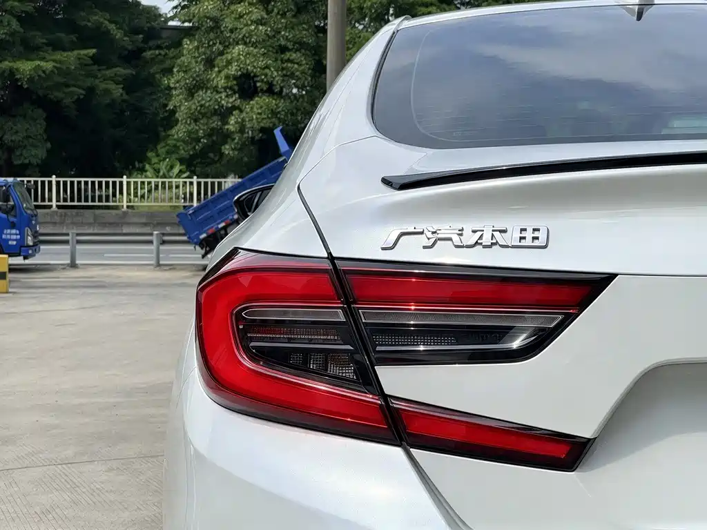 Honda Accord — миниатюра 6