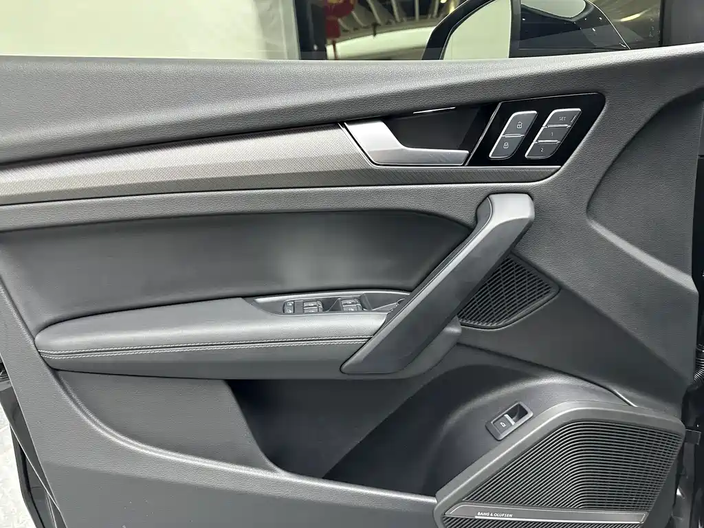 Audi Q5L — миниатюра 19