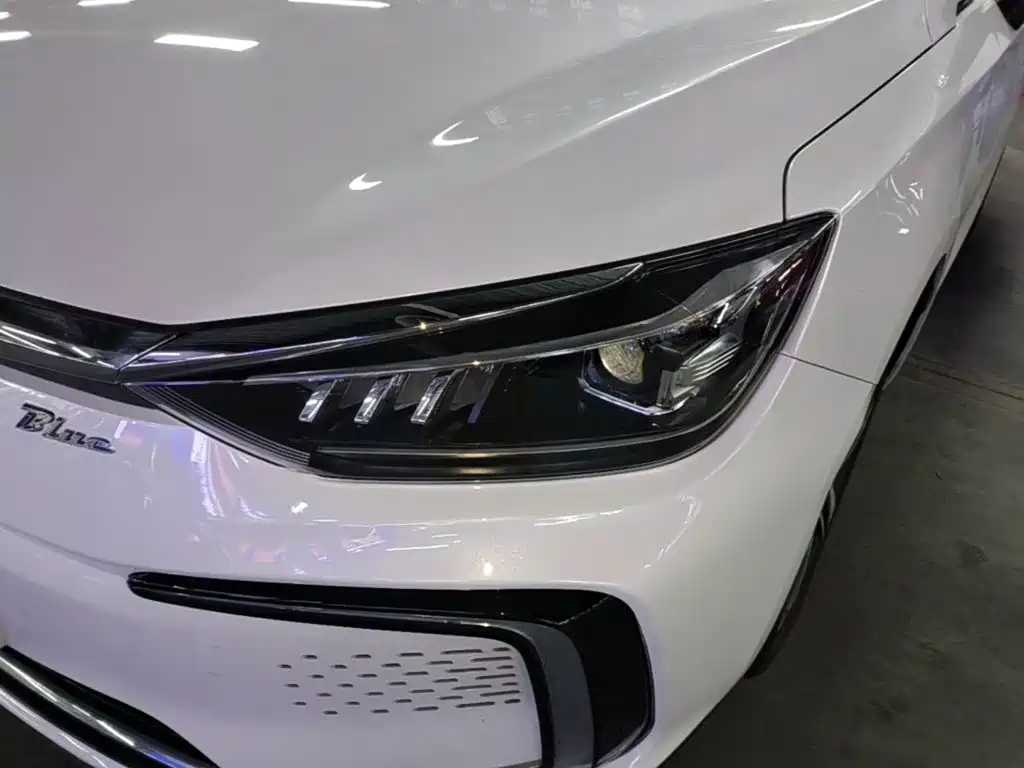 BAIC EU5 — миниатюра 23