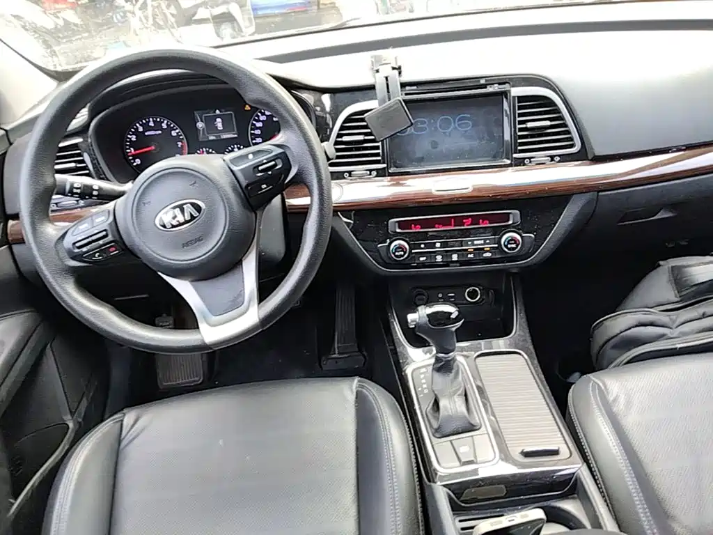 Kia K4 — миниатюра 10