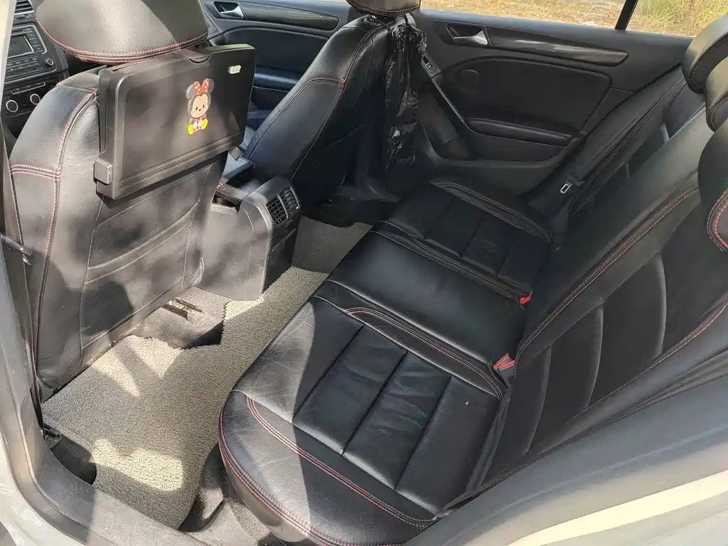 Volkswagen Golf — миниатюра 6