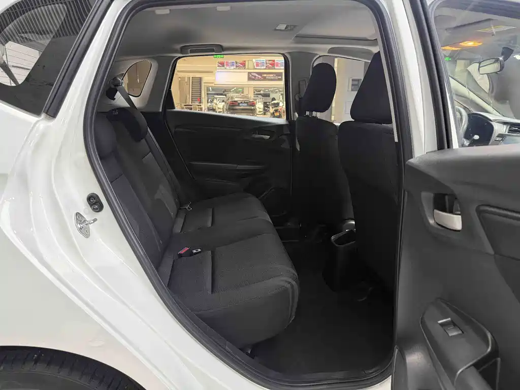 Honda Fit — миниатюра 12