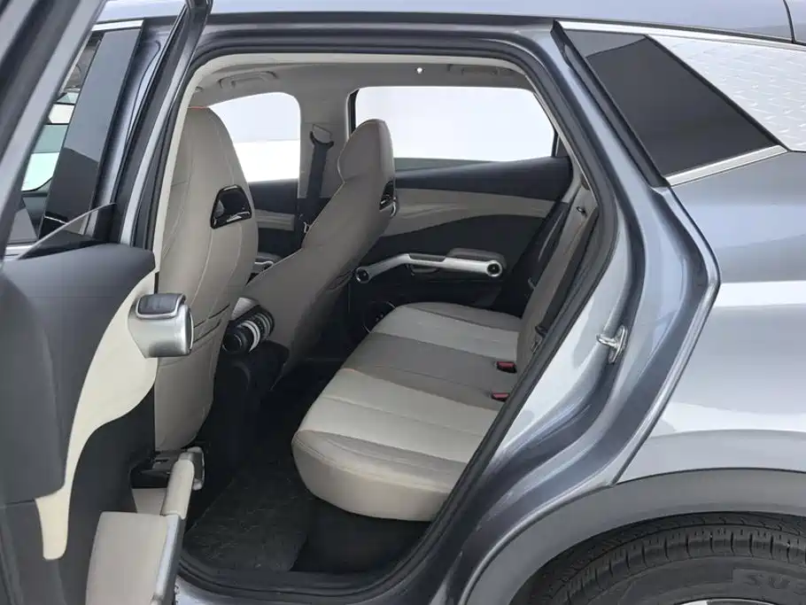 BYD Yuan Plus — миниатюра 11