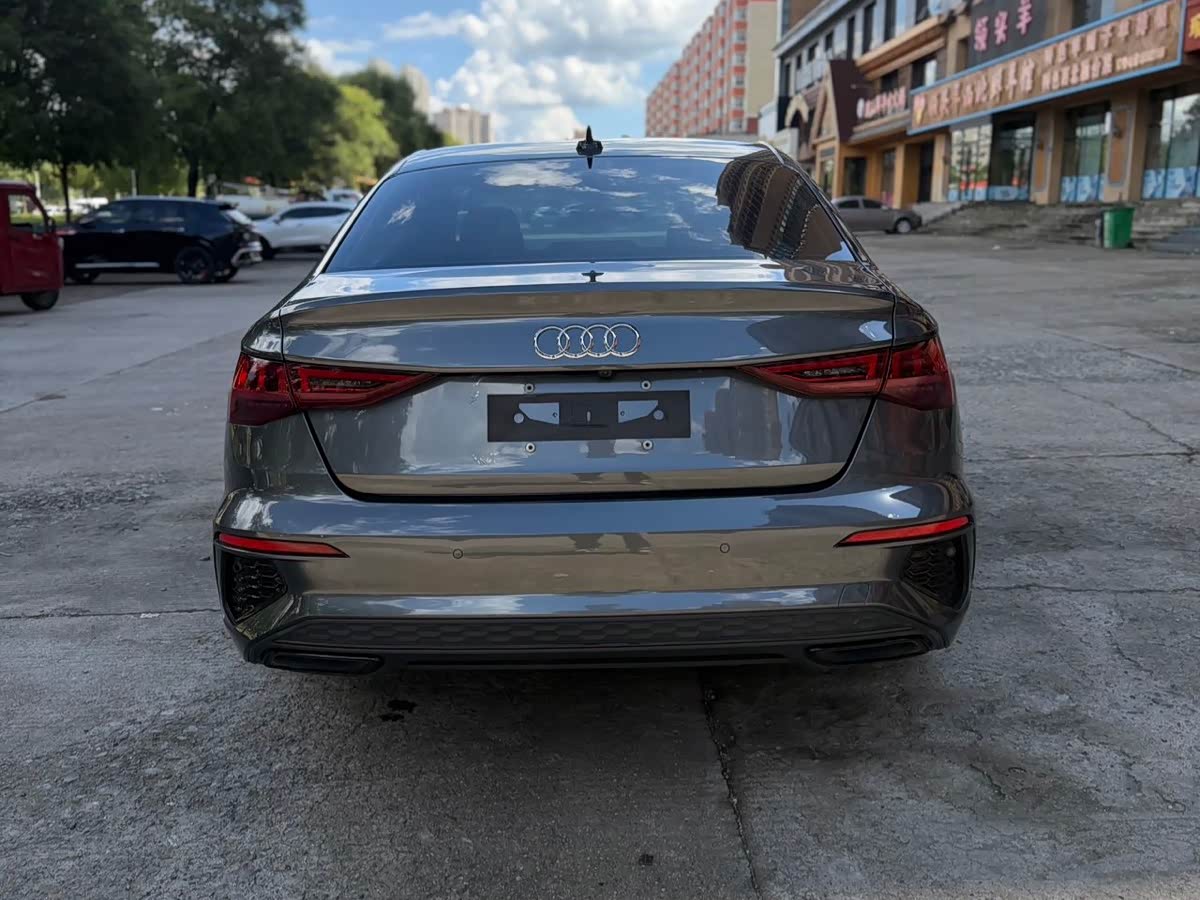 Audi A3 1.4 л 2022 г. Серебристо-серый, пробег 42000 км