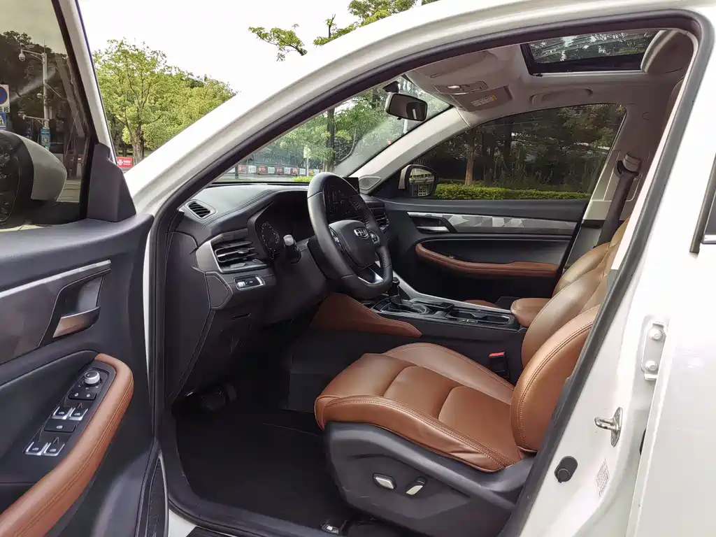 Geely Vision X6 — миниатюра 13