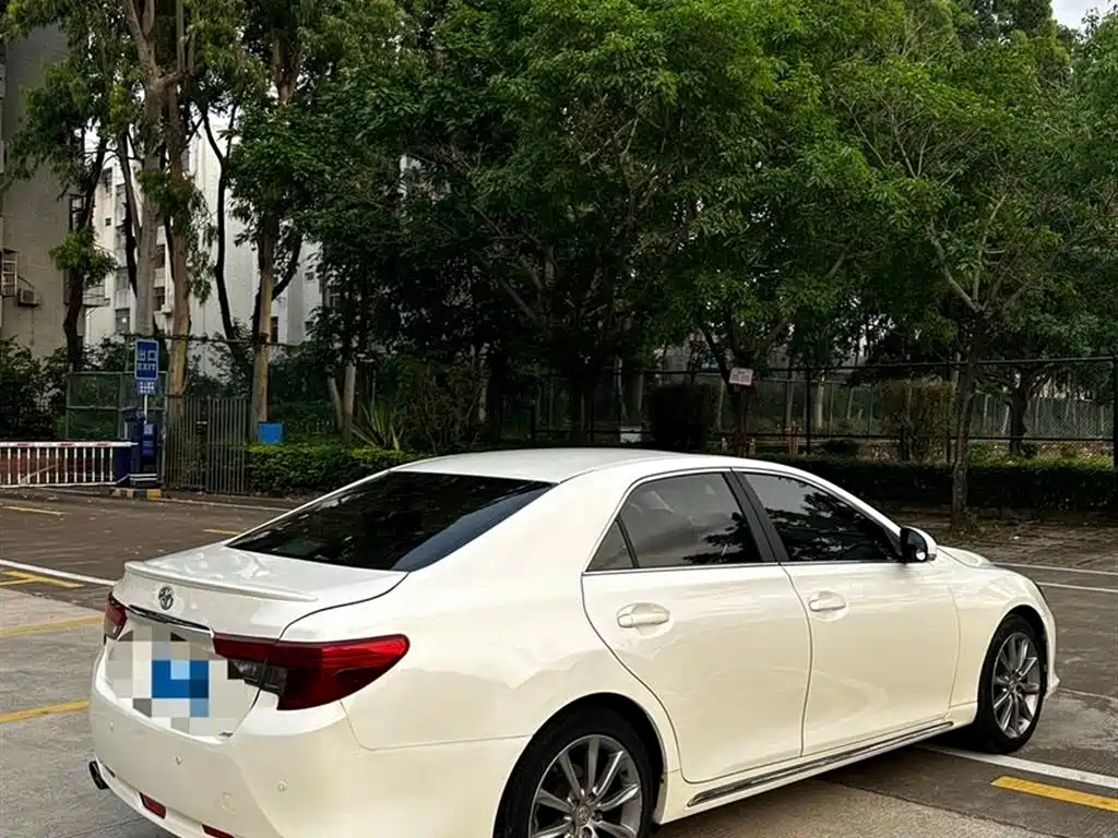 Toyota Reiz 2013 2.5V
