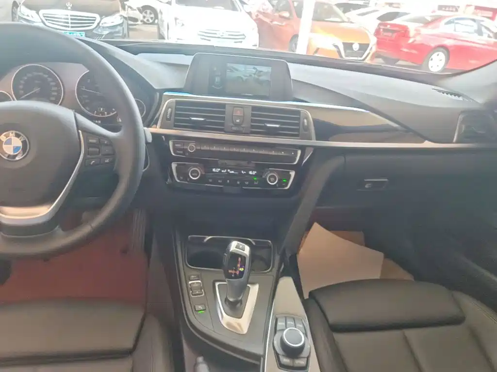 BMW 3 Series GT — миниатюра 13