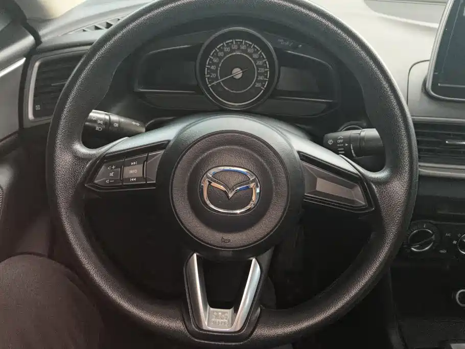 Mazda 3 Axela — миниатюра 15