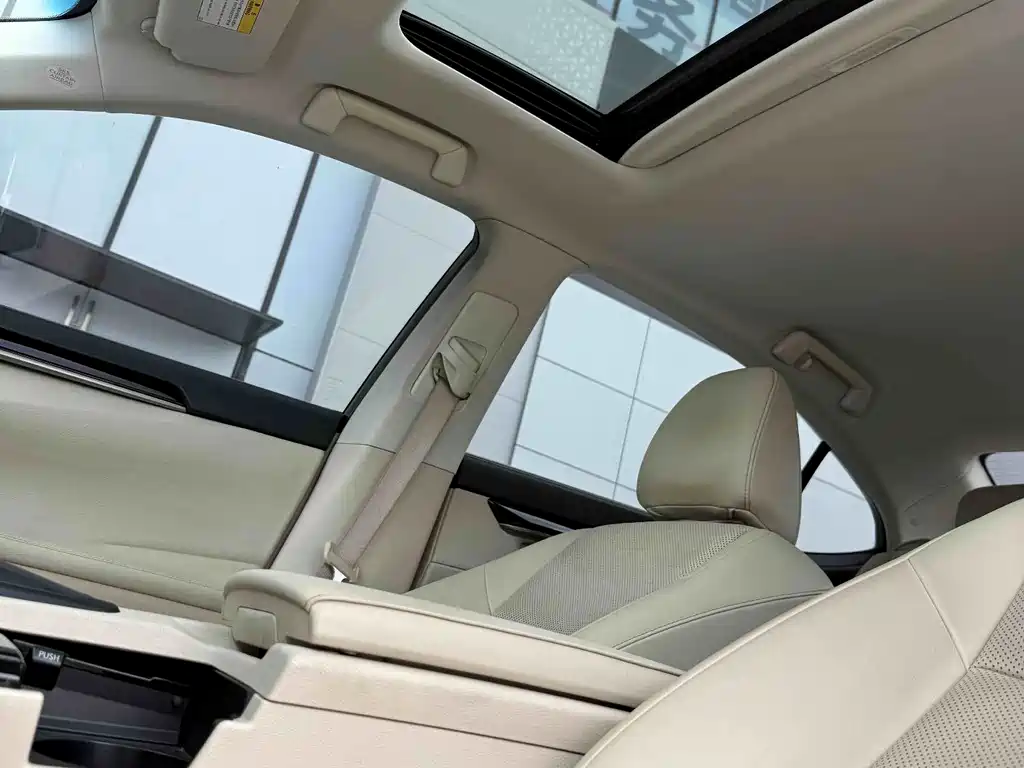 Lexus ES — миниатюра 8