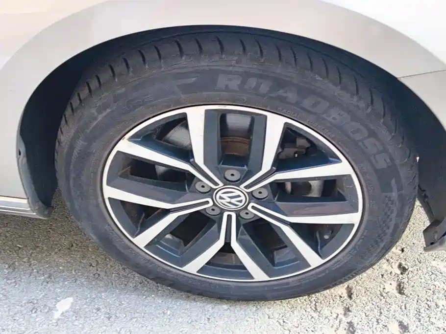Volkswagen Magotan — миниатюра 6