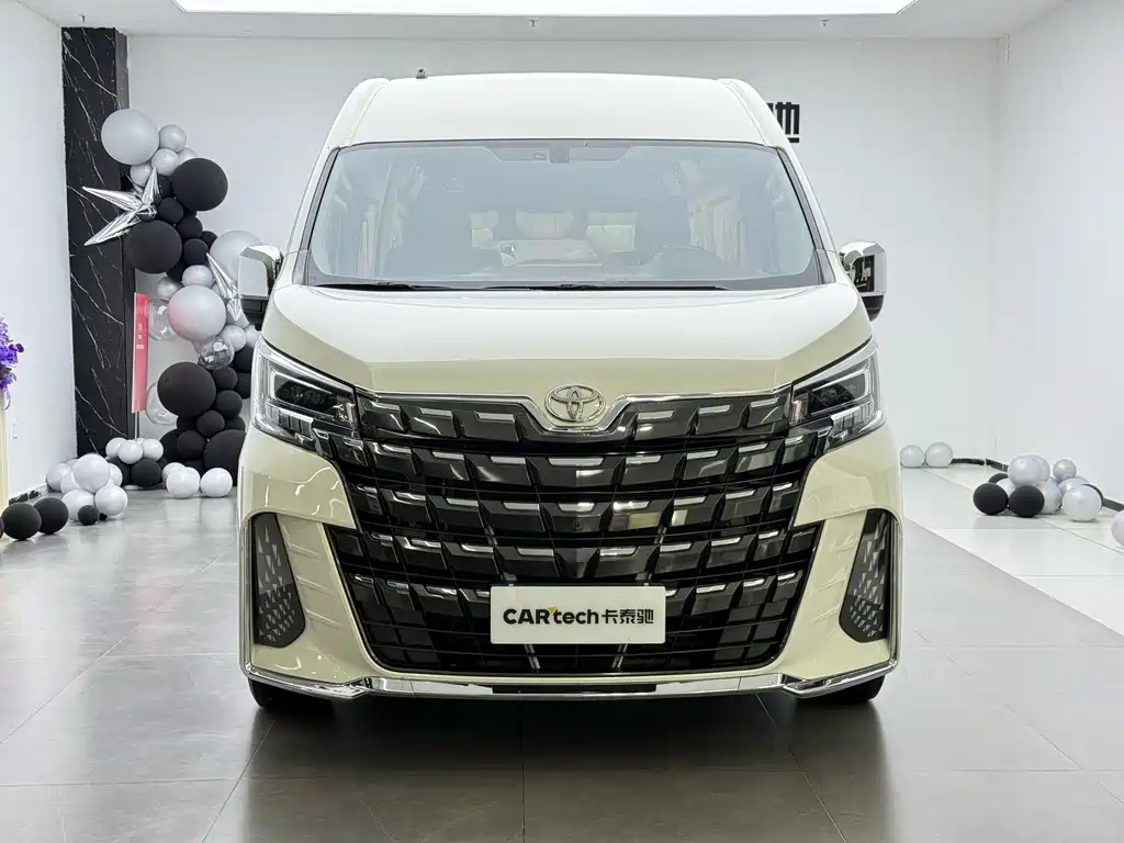Toyota Hiace — миниатюра 2