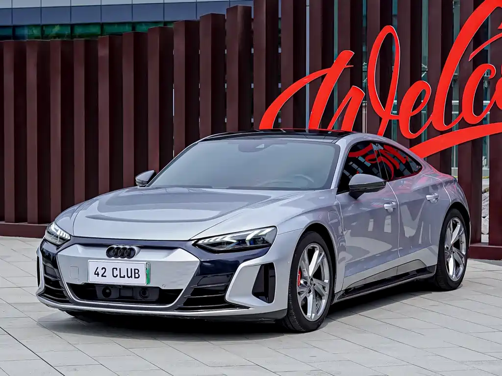 Audi e-tron GT — миниатюра 3