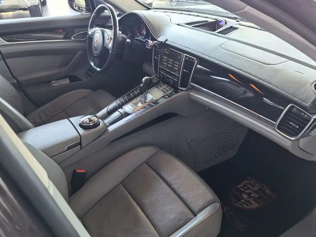 Porsche Panamera — миниатюра 5