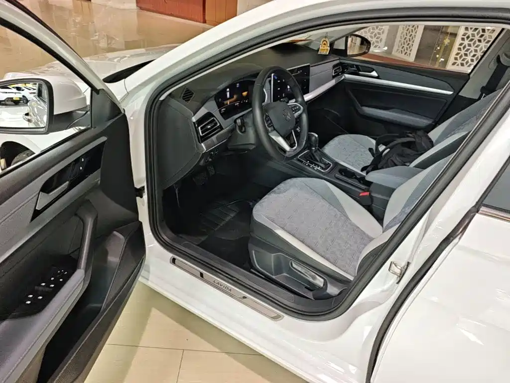 Volkswagen Lavida — миниатюра 16