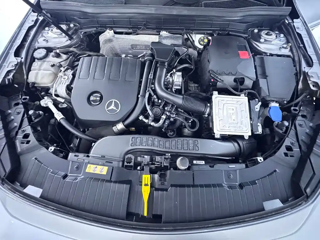 Mercedes-Benz GLB — миниатюра 8
