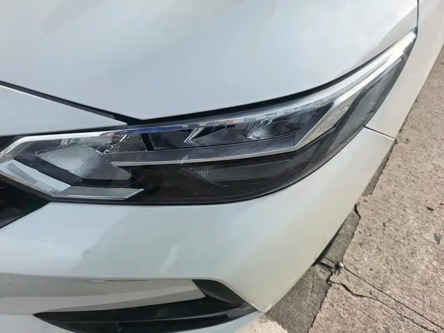 Nissan Sylphy — миниатюра 5
