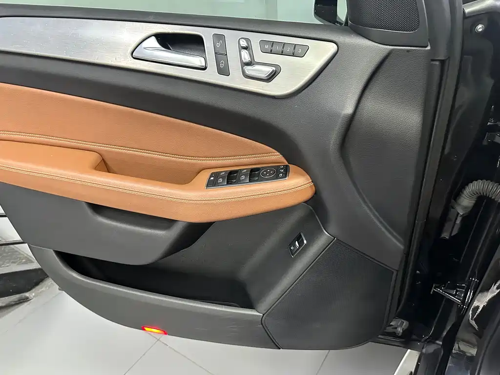 Mercedes-Benz GLE AMG — миниатюра 11
