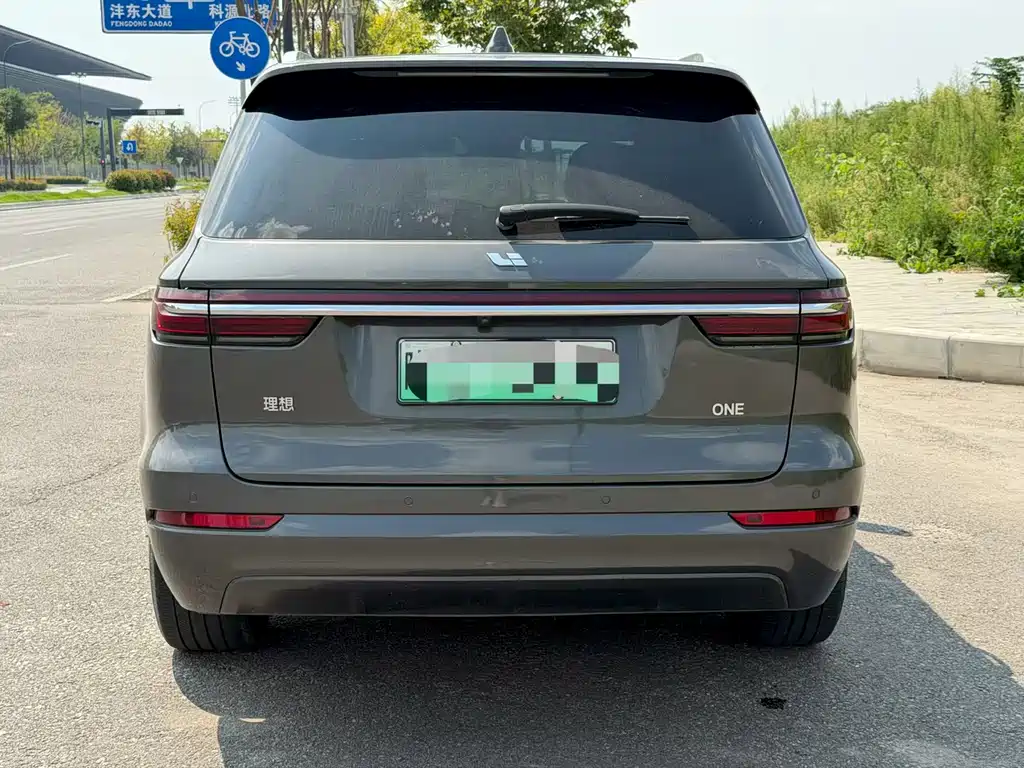 Li Auto Li ONE — миниатюра 8